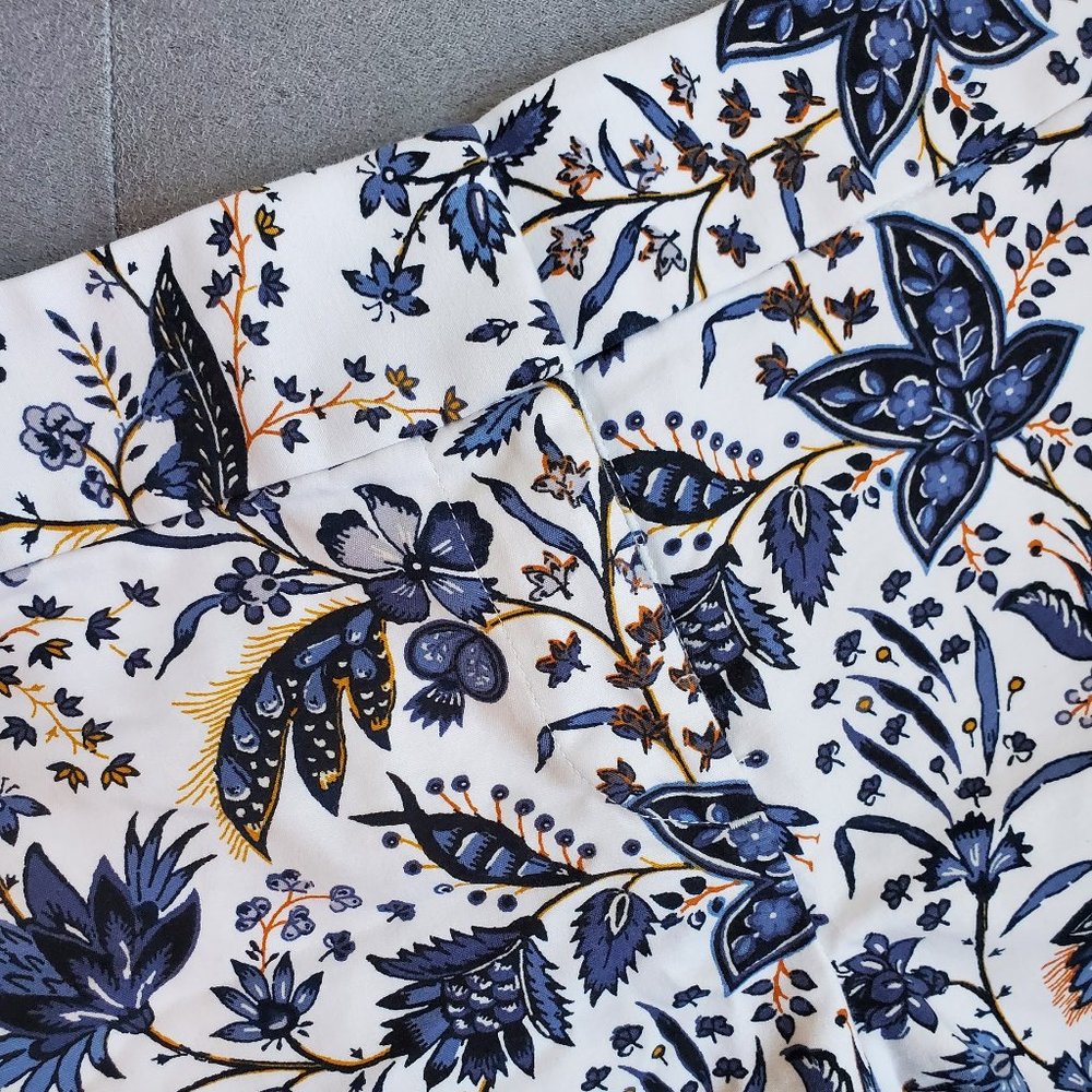 NWOT Ann Taylor LOFT Paisley/Floral Shorts - Picture 4 of 9